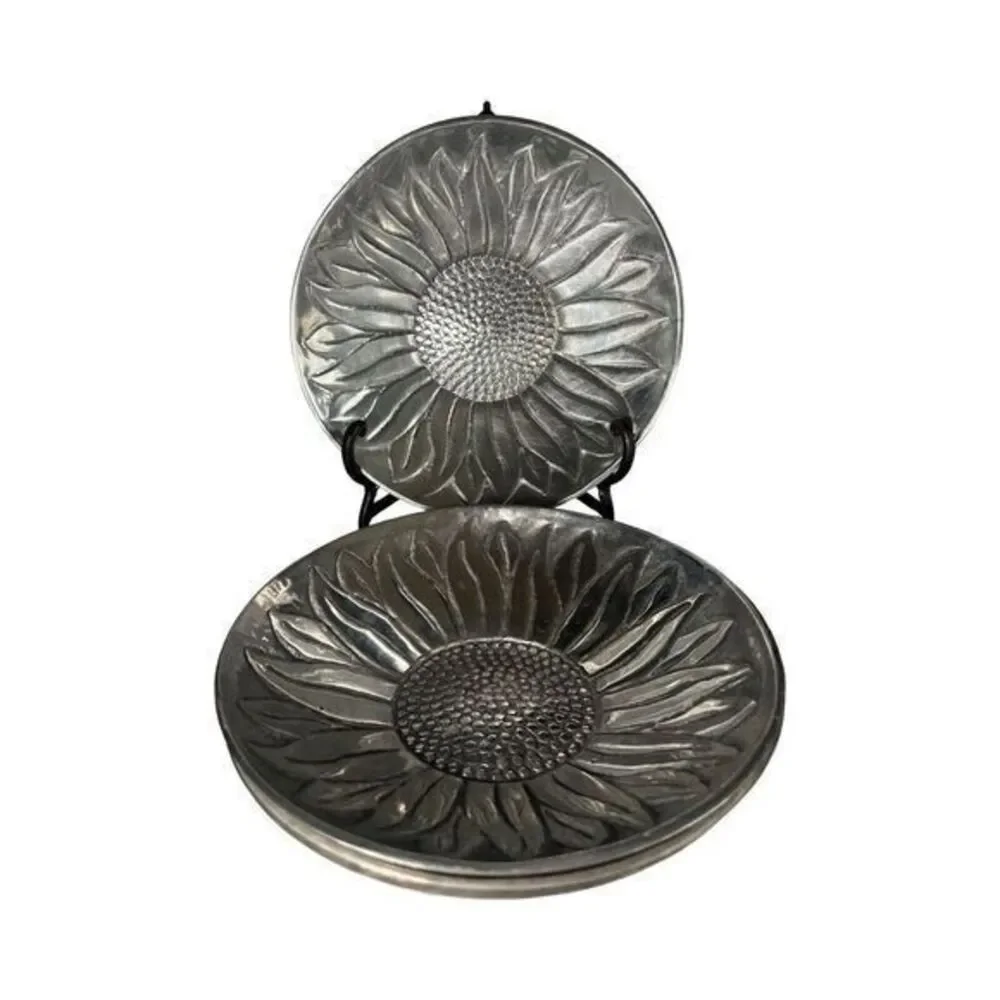 R.H. Macy & Co. Pewter Vintage Flower Bowl Sunflower‎ Made in India Set Of 4